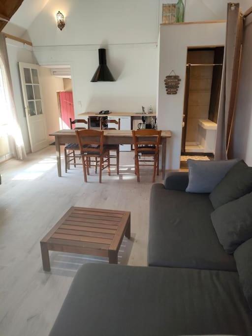 Le Ptit Loft Villa Brechamps Eksteriør bilde